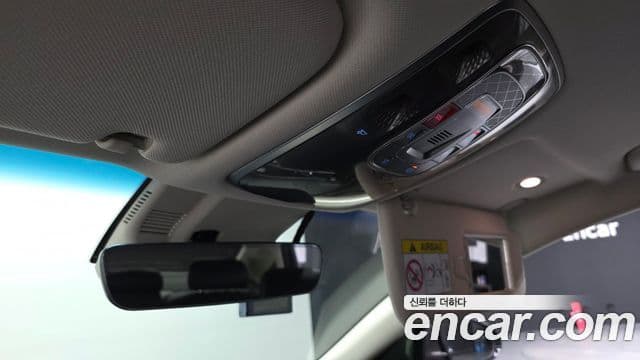 Genesis Electrified G80 2022 — Şəkil 18/20