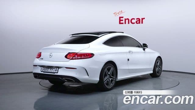 Mercedes-Benz C-Class 2020 — ფოტო 2/20