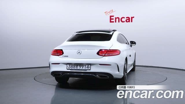 Mercedes-Benz C-Class 2020 — ფოტო 4/20