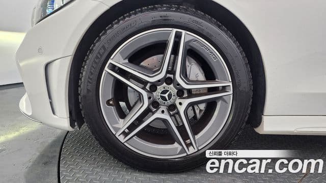 Mercedes-Benz C-Class 2020 — ფოტო 5/20