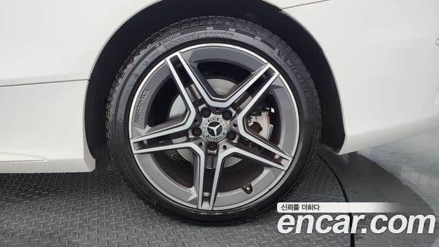 Mercedes-Benz C-Class 2020 — Photo 14/33
