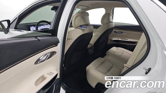 Genesis GV70 2024 — ფოტო 11/20