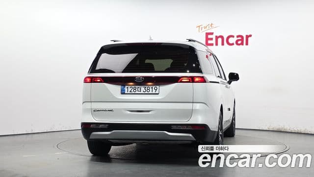 Kia Carnival 2021 — Фото 3/20