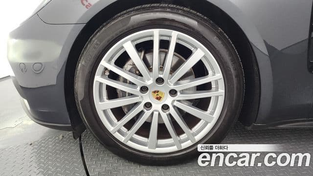 Porsche Panamera 2018 — Şəkil 5/20