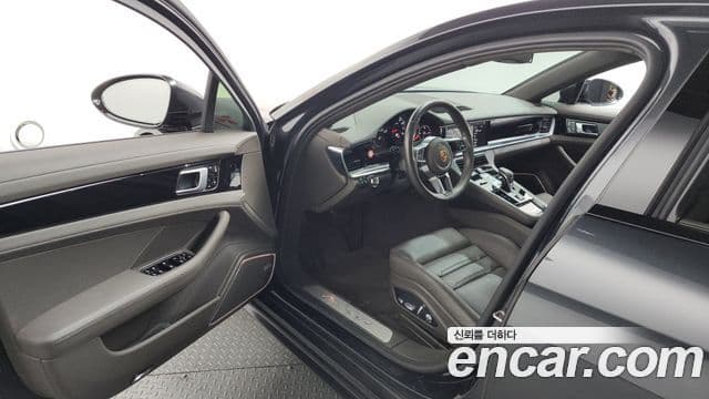 Porsche Panamera 2018 — Şəkil 10/20