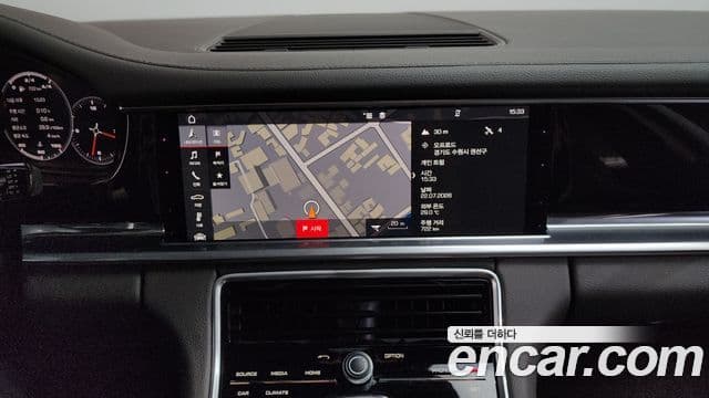 Porsche Panamera 2018 — Şəkil 12/20
