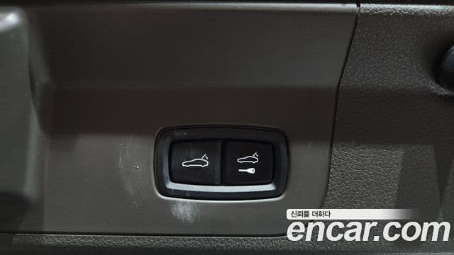Porsche Panamera 2018 — Şəkil 17/20