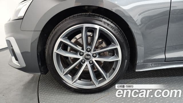 Audi A5 2022 — ფოტო 5/20