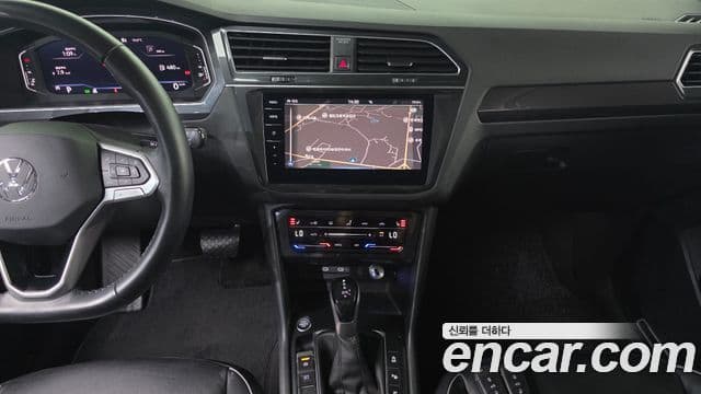 Volkswagen Tiguan 2022 — Şəkil 13/20