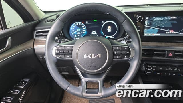 Kia K5 2023 — Şəkil 13/20