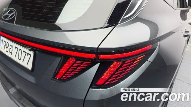 Hyundai Tucson Hybrid 2023 — Photo 21/32