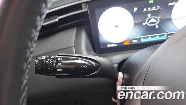 Hyundai Tucson Hybrid 2023 — Photo 14/32