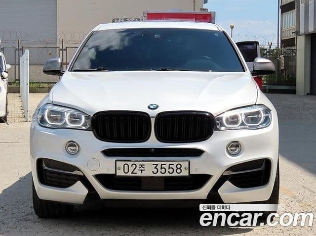 BMW X6 2018 — Şəkil 7/8