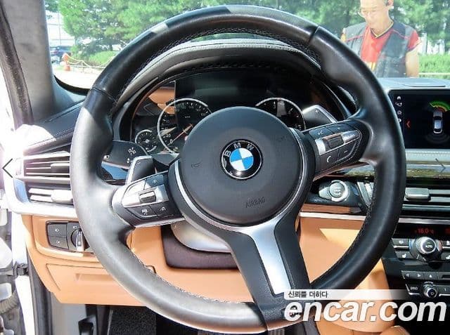 BMW X6 2018 — Şəkil 6/8
