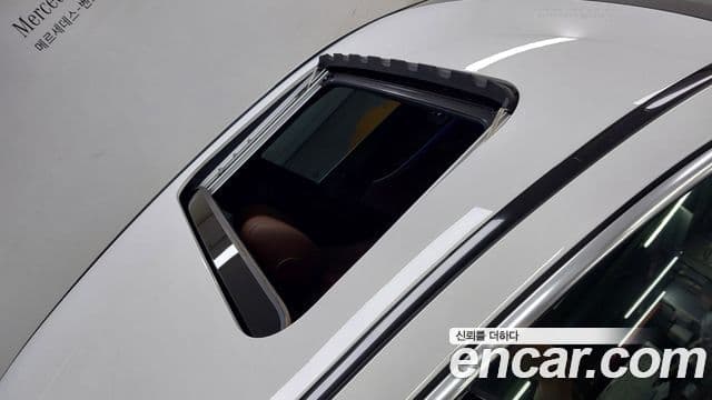 Mercedes-Benz E-Class 2023 — ფოტო 12/18