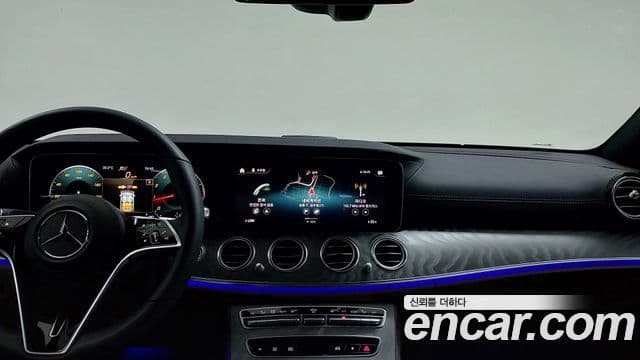 Mercedes-Benz E-Class 2023 — ფოტო 16/18