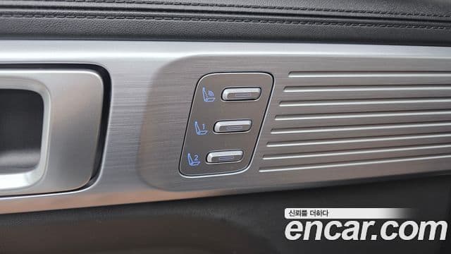 Hyundai Santa Fe 2025 — Photo 33/40
