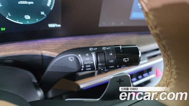 Hyundai Santa Fe 2025 — Photo 4/40