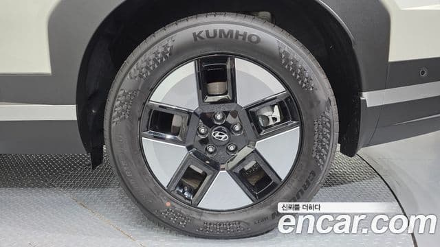 Hyundai Santa Fe 2025 — Photo 28/40