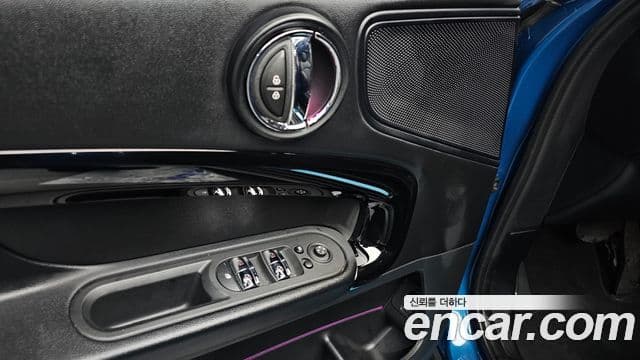 Mini Cooper Countryman 2024 — Photo 33/36