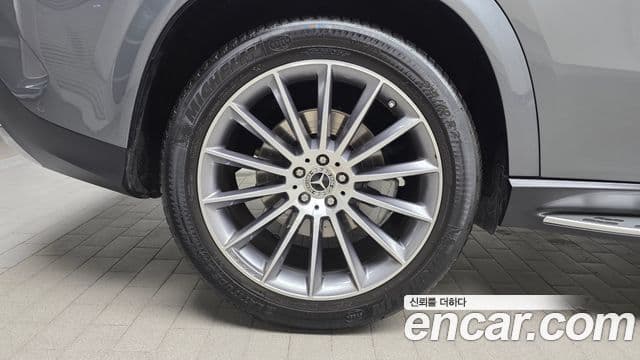 Mercedes-Benz GLE-Class 2023 — ფოტო 5/20