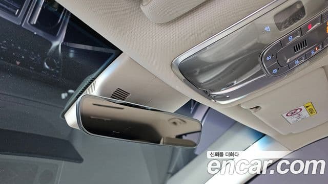 Genesis GV80 2021 — ფოტო 19/20