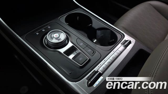 Kia Carnival 2024 — Şəkil 9/20