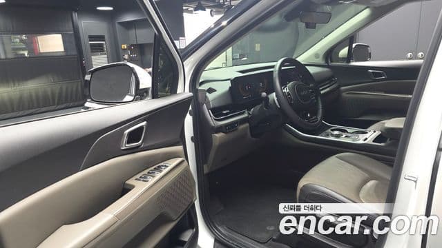 Kia Carnival 2024 — Şəkil 10/20