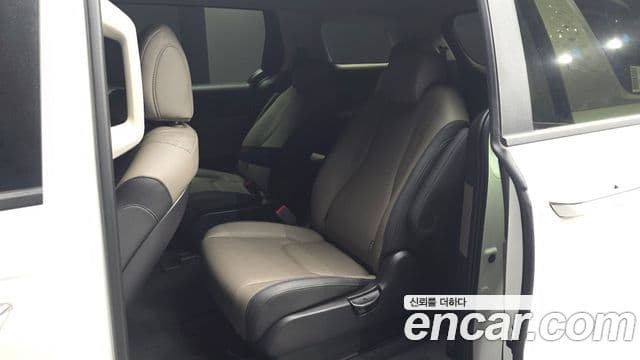 Kia Carnival 2024 — Şəkil 12/20