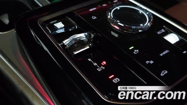 BMW 7 Series 2022 — ფოტო 9/20