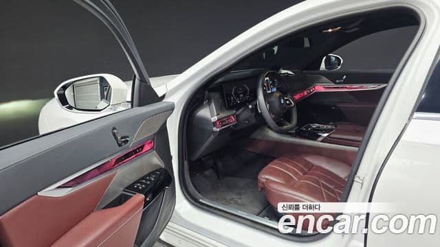 BMW 7 Series 2022 — ფოტო 10/20