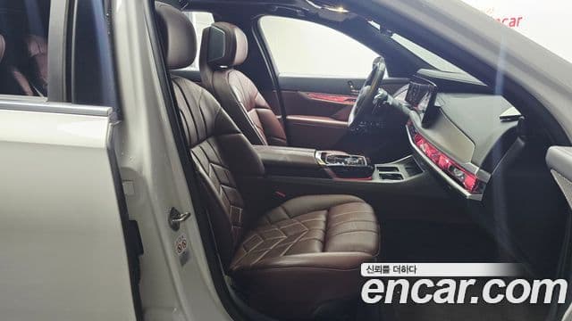 BMW 7 Series 2022 — Photo 16/34