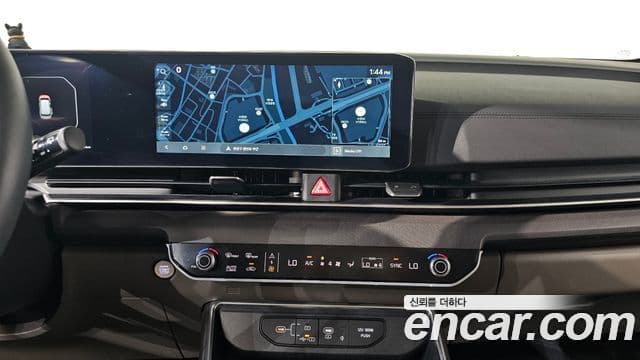 Kia Carnival 2024 — ფოტო 12/20