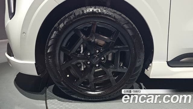 Kia Carnival 2025 — ფოტო 5/20
