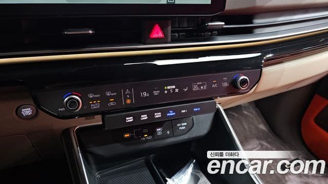 Kia Carnival 2025 — Şəkil 27/44