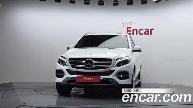 Mercedes-Benz GLE-Class 2018 — Фото 3/20