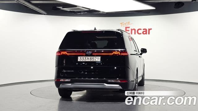 Kia Carnival 2021 — Фото 4/20