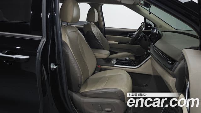 Kia Carnival 2021 — Фото 11/20