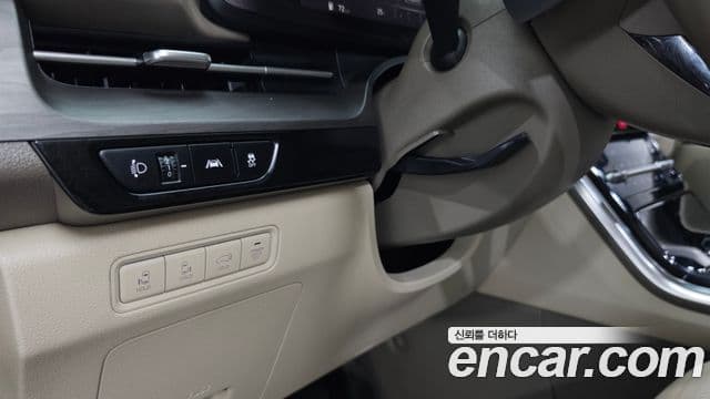Kia Carnival 2021 — Фото 19/20