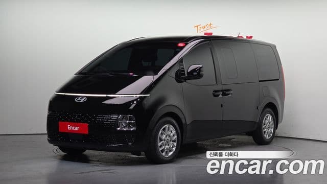 Hyundai Staria 2025 — Фото 1/20