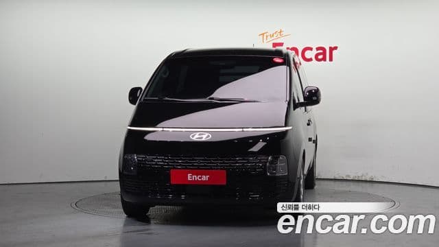 Hyundai Staria 2025 — Фото 3/20
