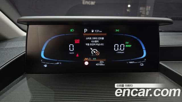 Hyundai Staria 2025 — Фото 8/20