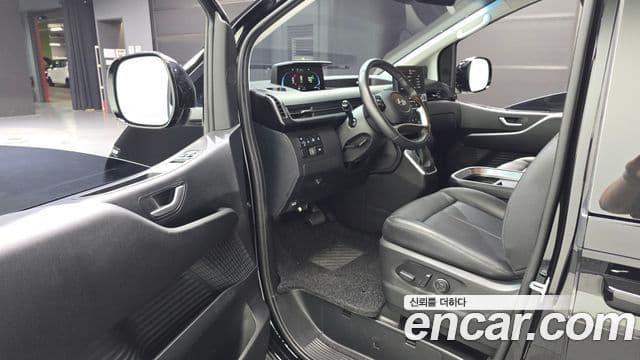 Hyundai Staria 2025 — Фото 10/20
