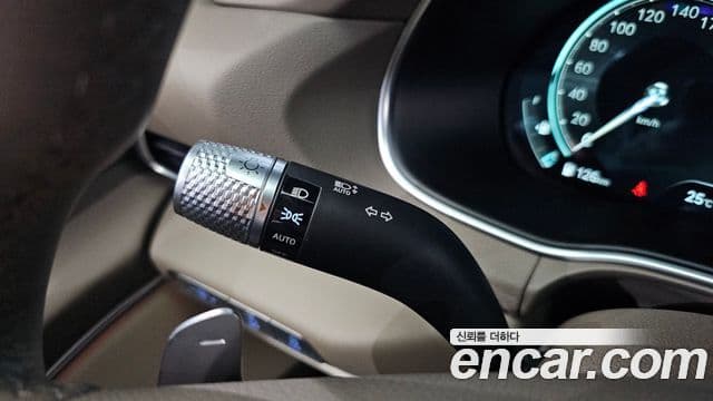 Genesis GV80 2023 — ფოტო 9/35