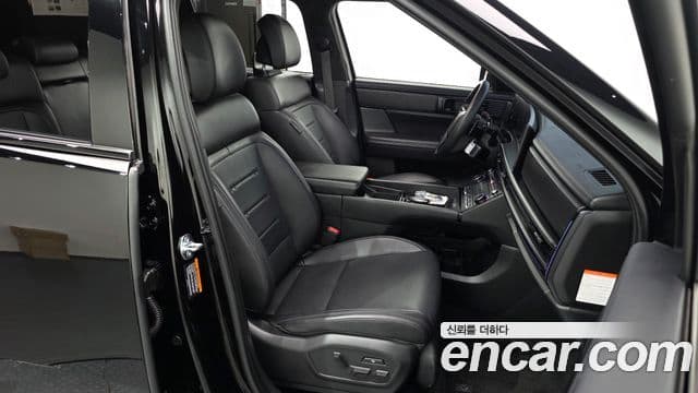 Hyundai Santa Fe 2025 — ფოტო 11/20