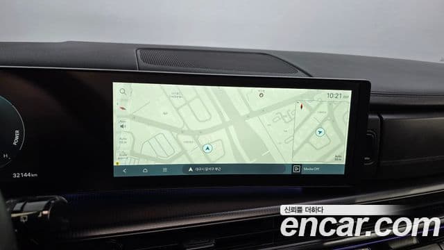 Hyundai Santa Fe 2025 — ფოტო 14/20