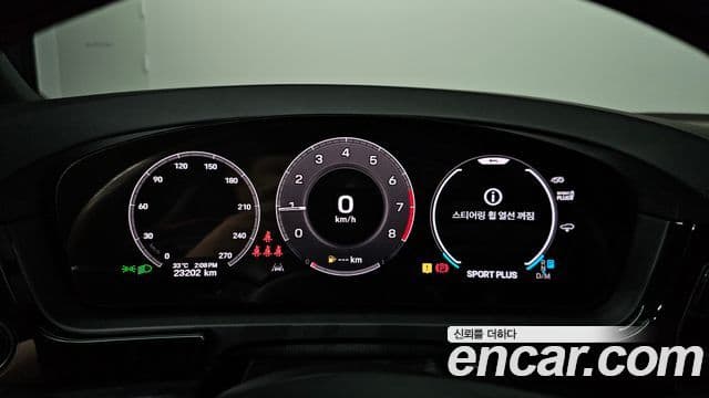 Porsche Cayenne 2024 — ფოტო 8/20