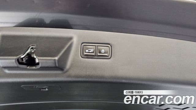 Hyundai Santa Fe 2024 — Şəkil 16/20