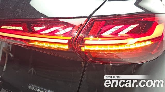 Audi Q5 2025 — Photo 7/36