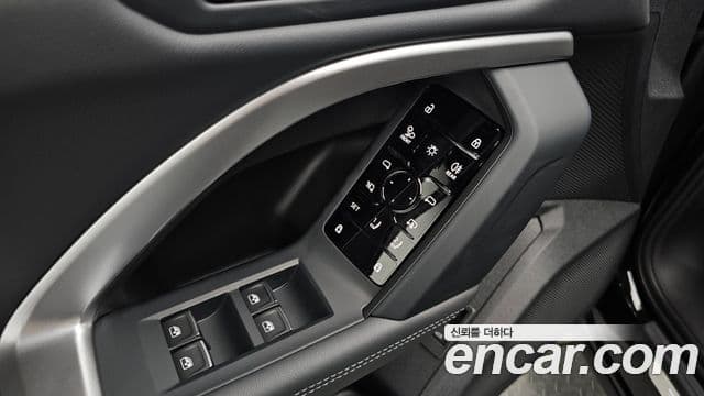 Audi Q5 2025 — Photo 2/36